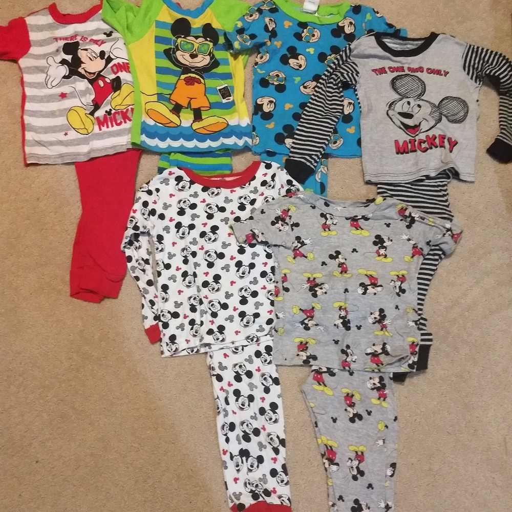 4T Mickey Mouse pajamas